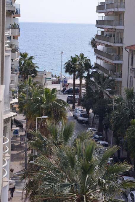 Beautiful Apartment Design Next To The Sea Антиб Экстерьер фото