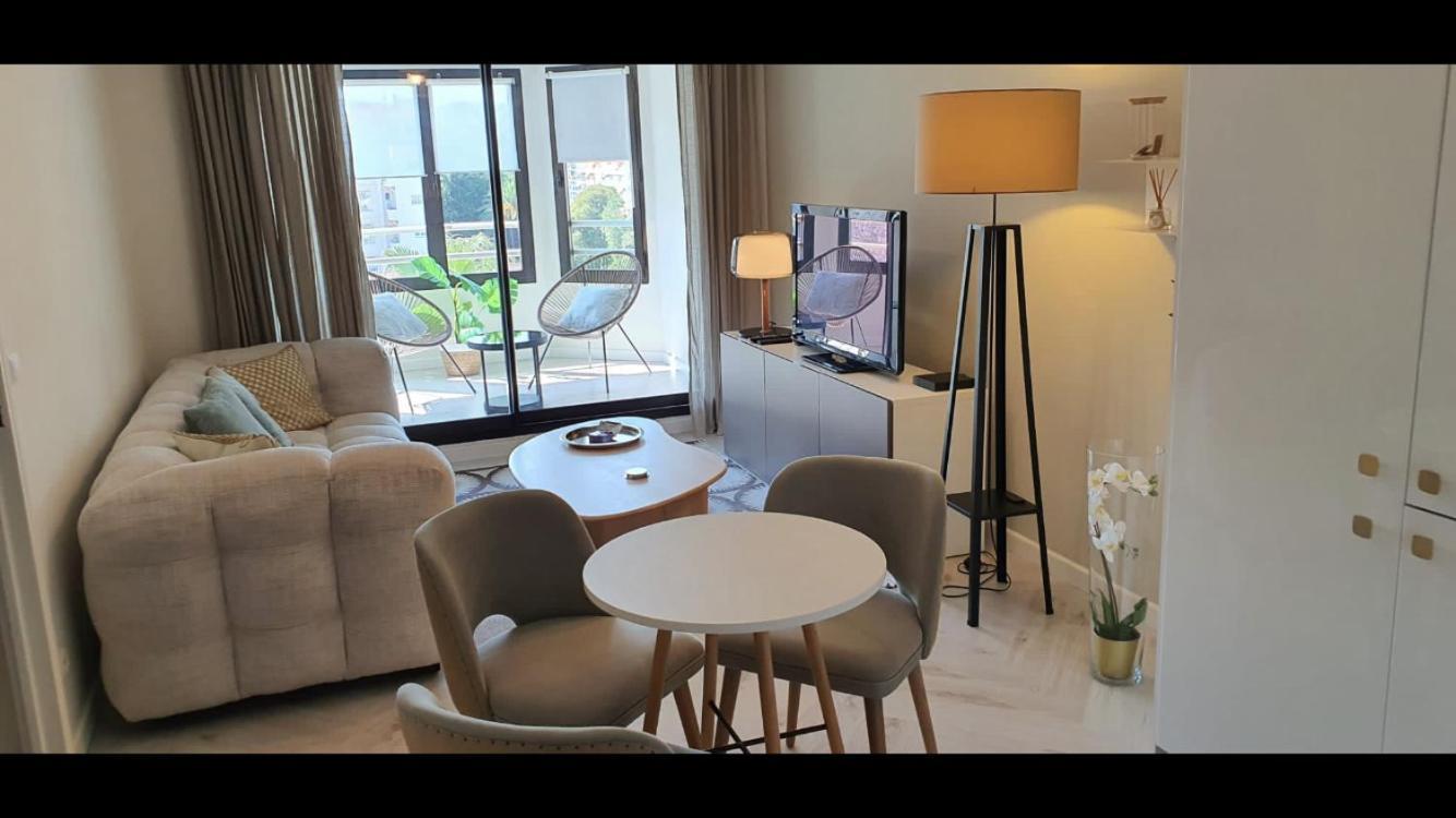 Beautiful Apartment Design Next To The Sea Антиб Экстерьер фото